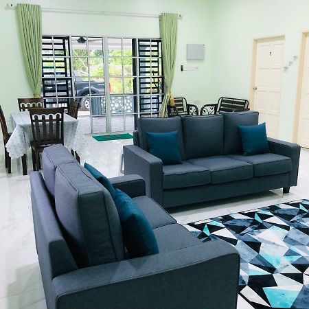 Atocha Homestay - Terong@Taiping Kampong Salak エクステリア 写真